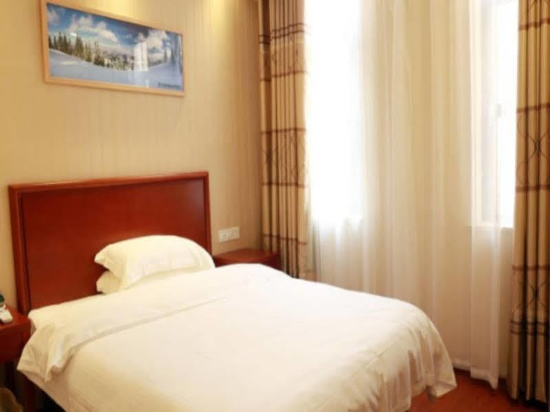 Greentree Inn Jiangsu Suqian Yiwu Business Center Fukang Avenue Express Hotel מראה חיצוני תמונה